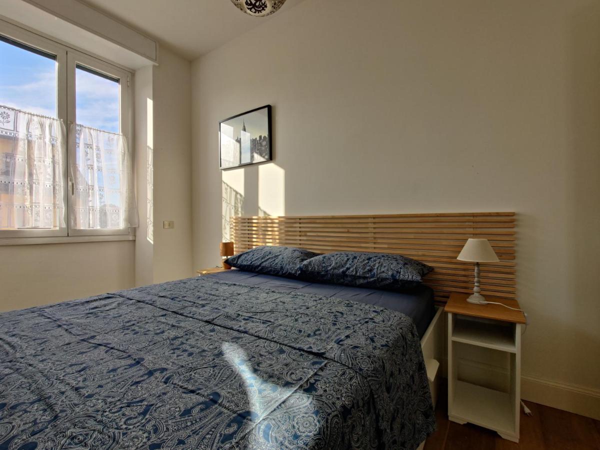 Appartamento Elegante Trilocale A Milano Esterno foto