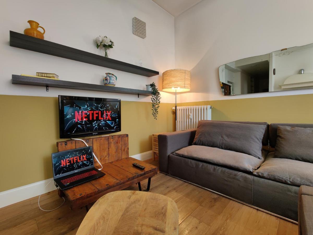 Appartamento Elegante Trilocale A Milano Esterno foto