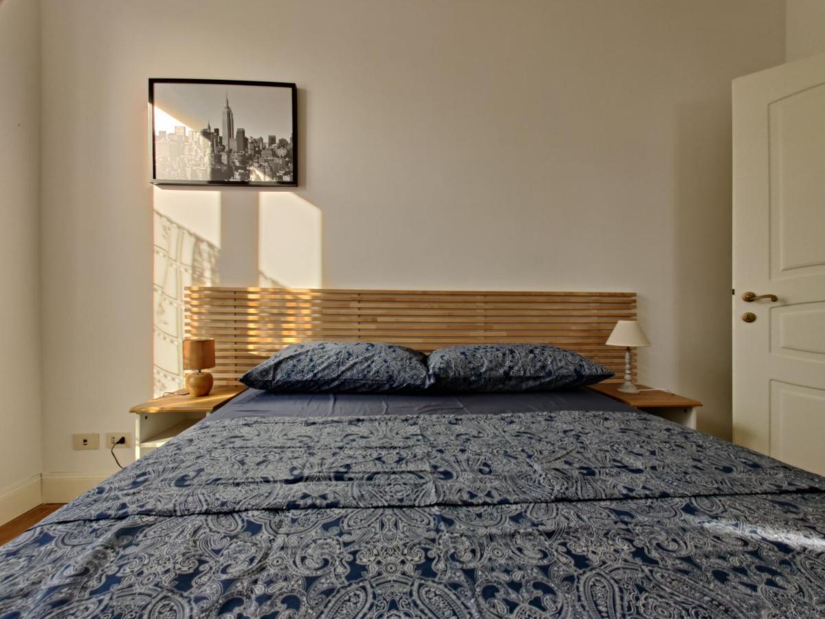 Appartamento Elegante Trilocale A Milano Esterno foto