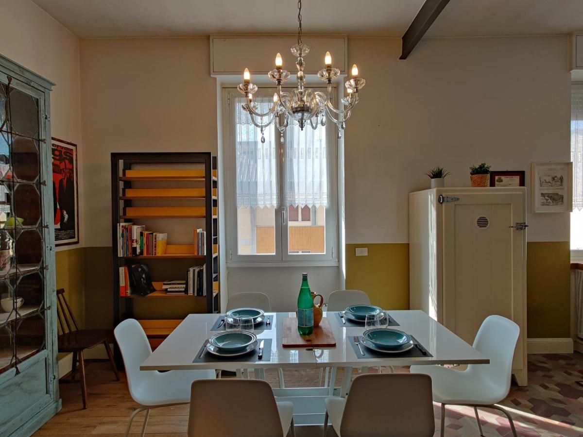 Appartamento Elegante Trilocale A Milano Esterno foto